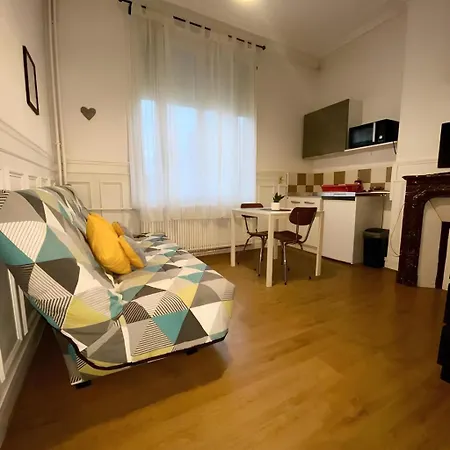 Petit Descamps Apartment *